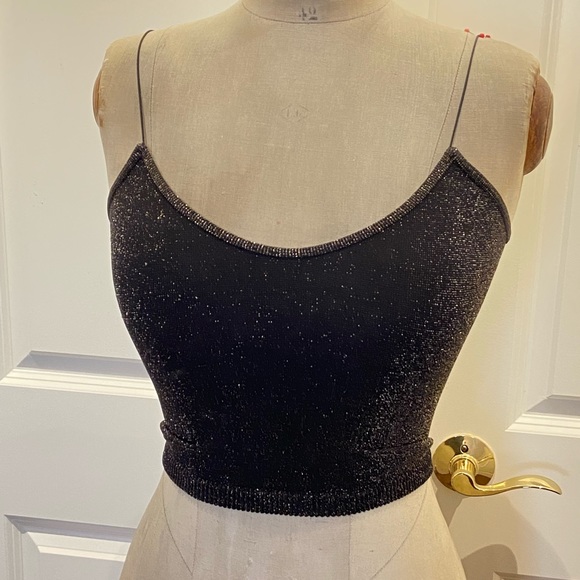 Crop black tank top - Picture 1 of 4